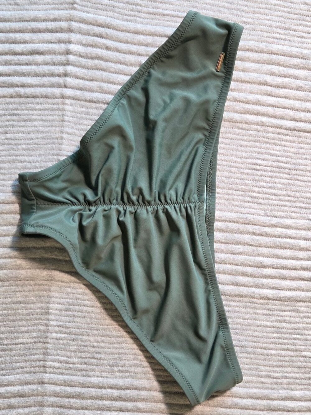 NWOT Victoria's Secret Swim Bikini Bottom XL Green Ruched Back Cheeky